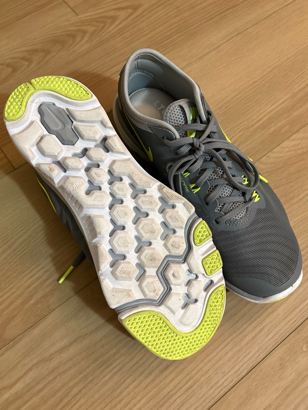 Nike Women’s Gray and Volt Running Sneakers - Picture 3 of 4